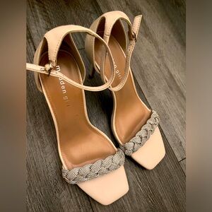 Madden girl high heels cute with rhinestones size9